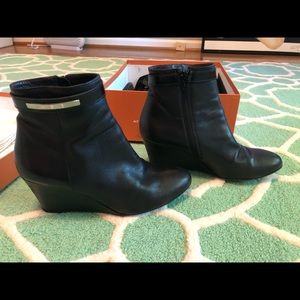 AGL wedge heel booties